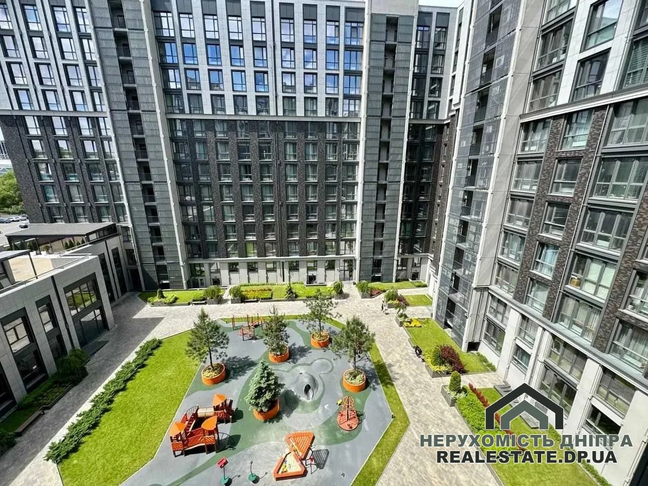 Продам 2х кімнатну квартиру в центрі міста 45.6 м ЖК Женева ЖК Geneve