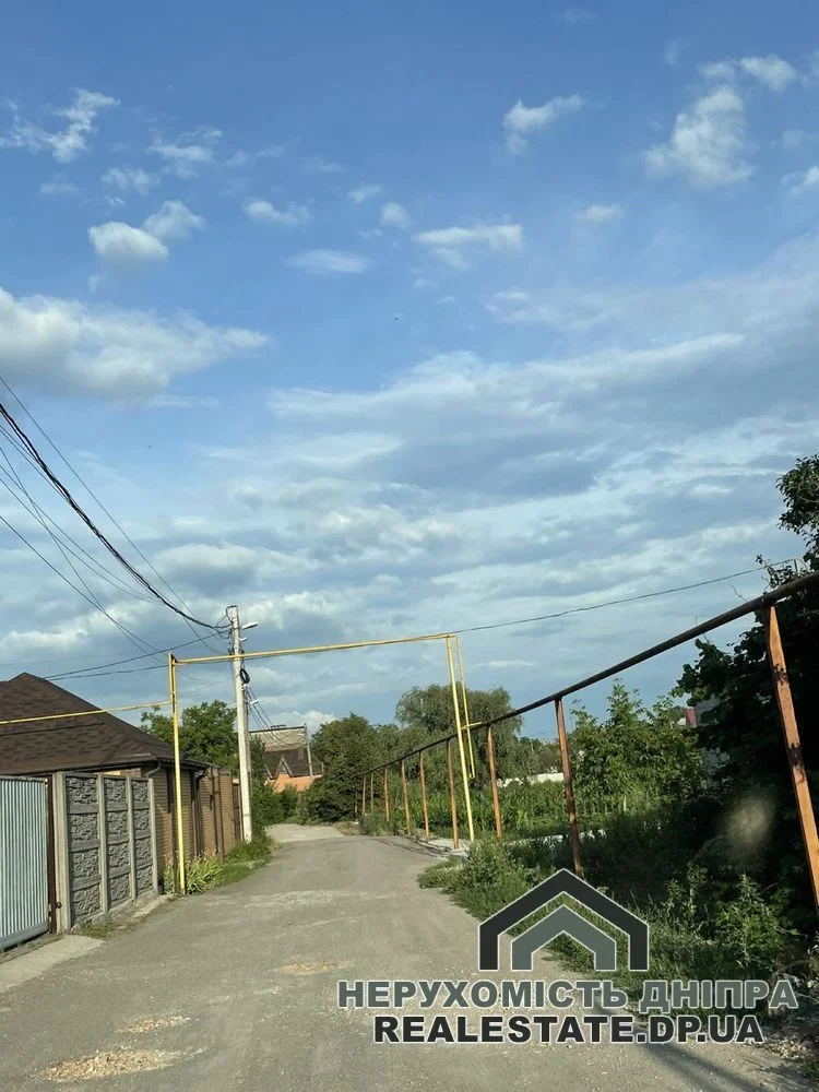 Продам зімельну ділянку в лісопарке під забудову