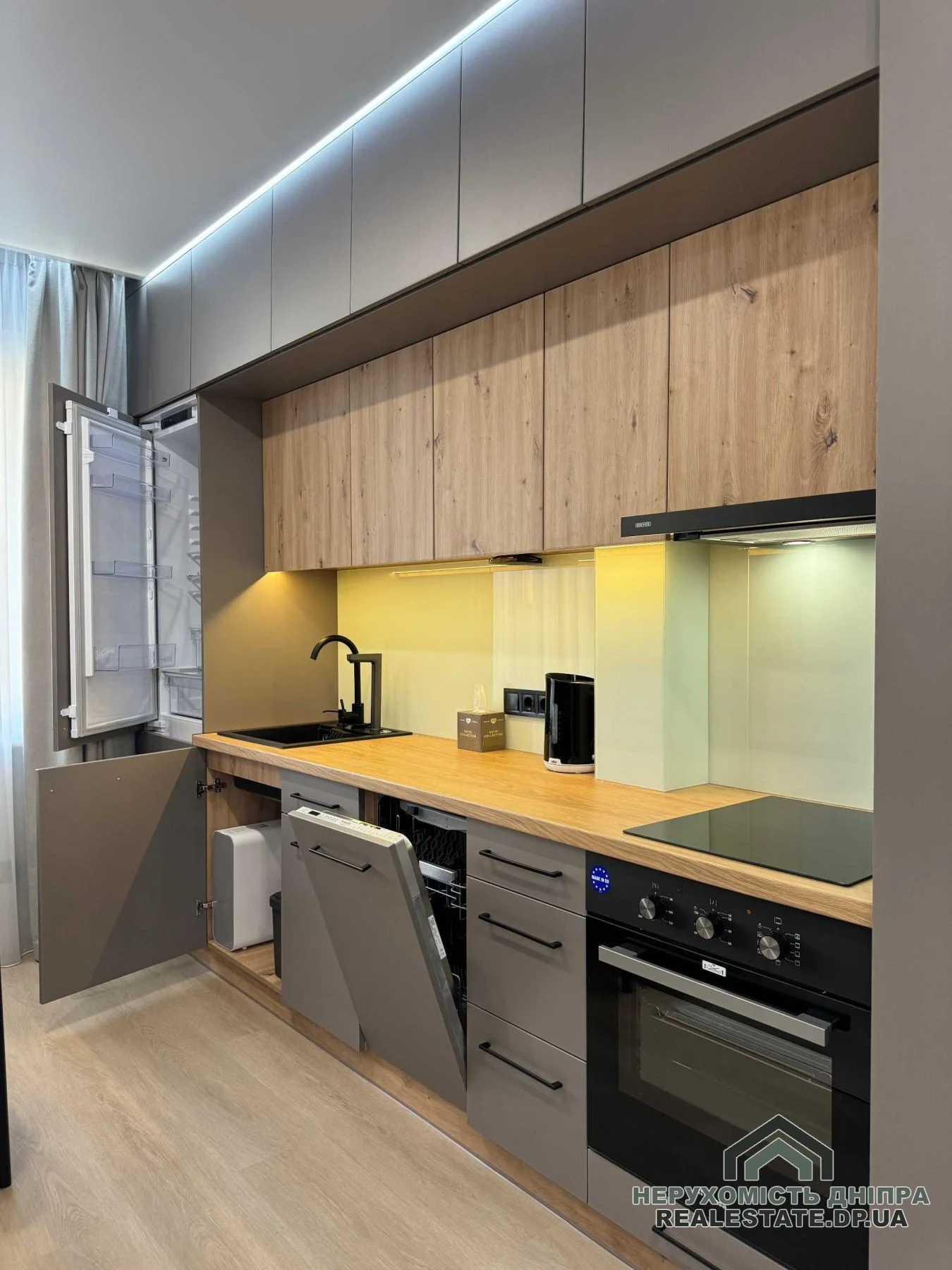 Продам 2к квартиру з ремонтом 48 м² ЖК Barvy Підстанція Запорізьке шосе 28 B · 4