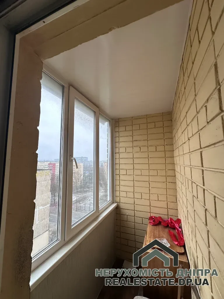 Продам велику 3к квартиру75 м² ж/м Покровський (Комунар) вул. Метробудівська 1 · 4