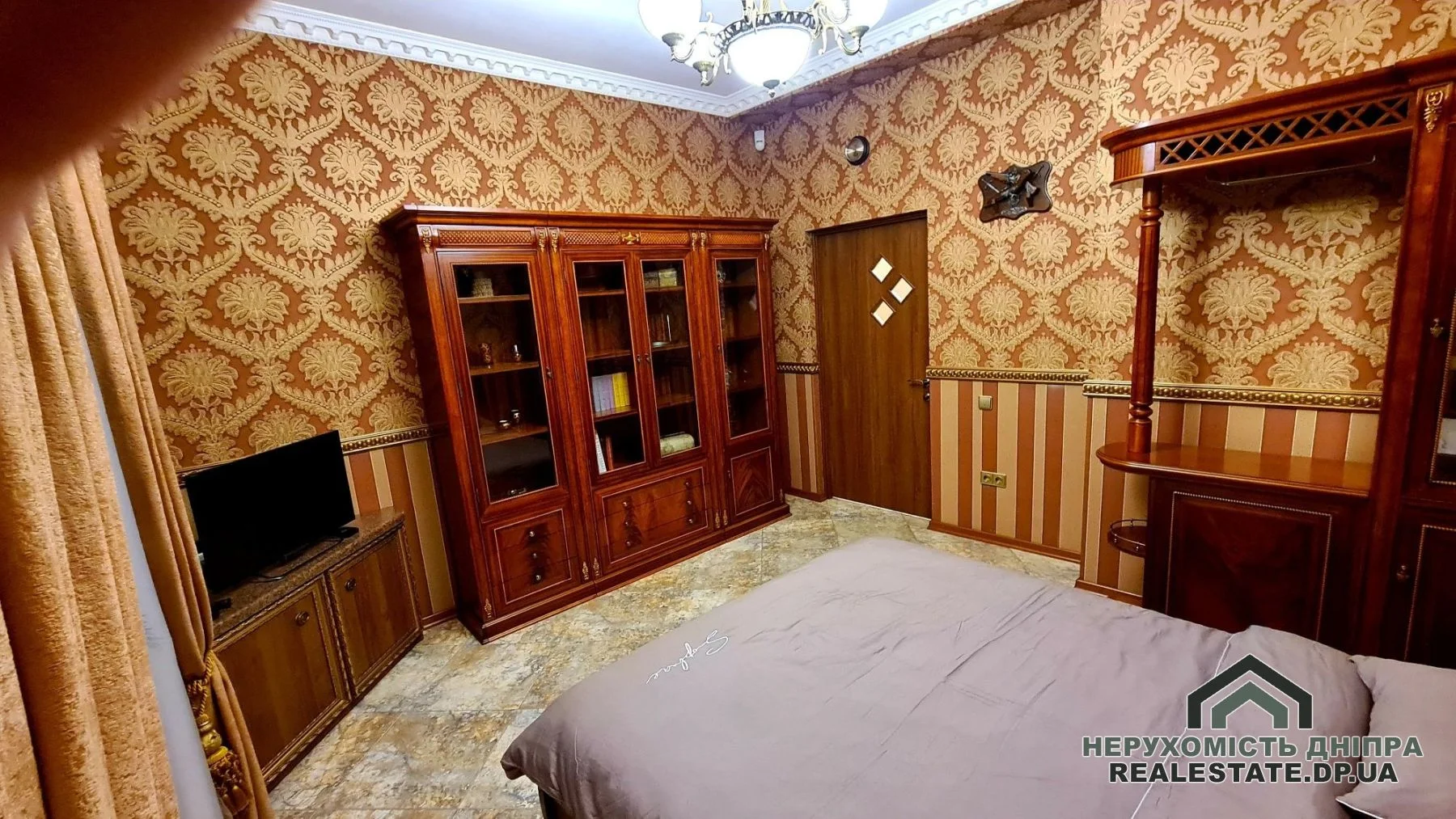 Продам 2к квартиру  50 м² со своим газовым отоплением, ремонтом на рабочей, сталинка · 1
