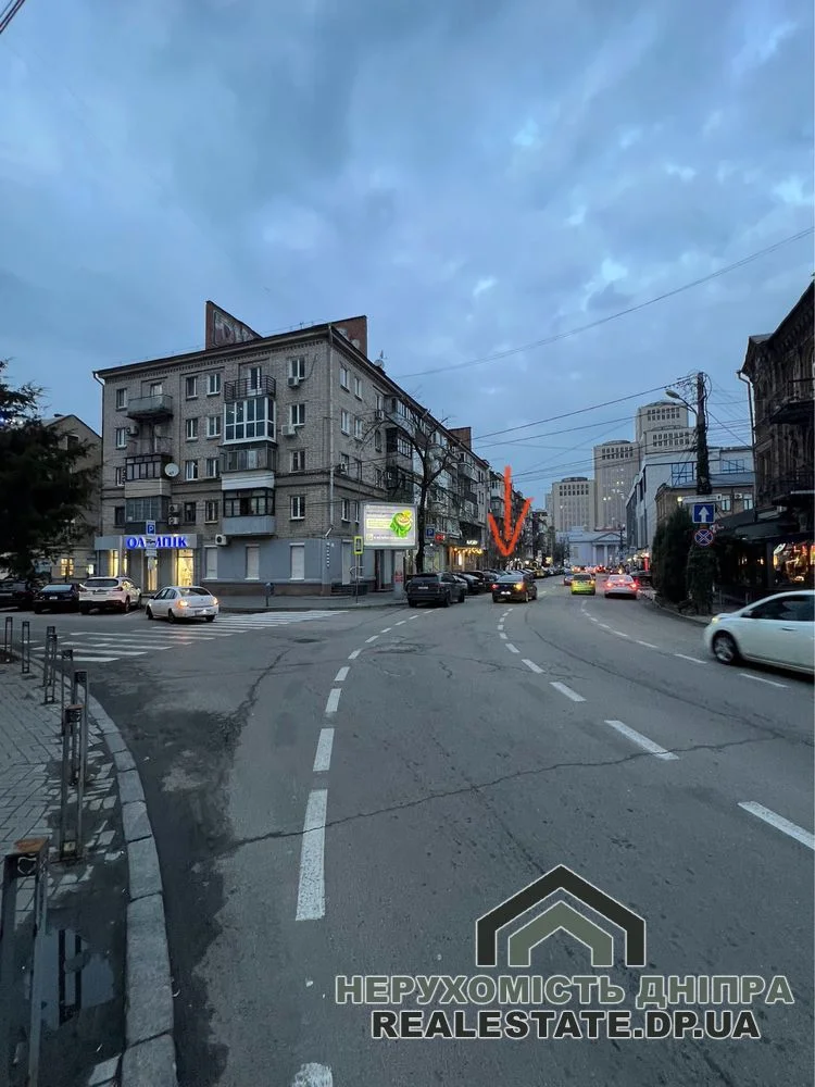 Сдам торгове приміщення в центрі · 4