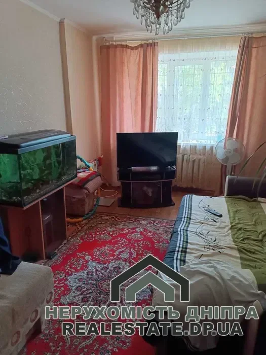Продам 2к квартиру  44 м² на ж/м Червоний Камень · 1