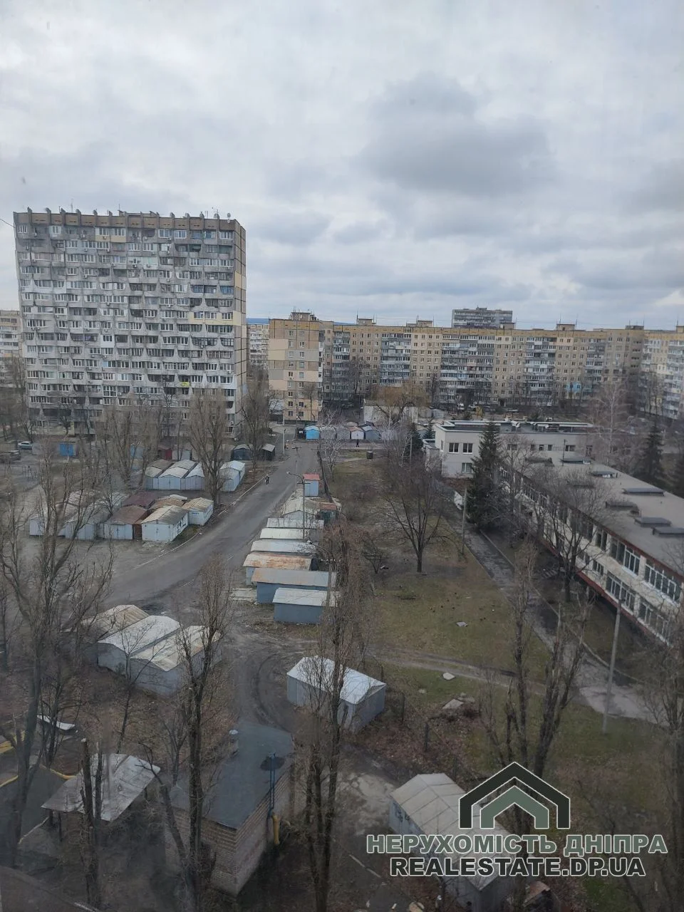 Продам квартиру на Покровському 4 кімнати 97.20 м² · 1