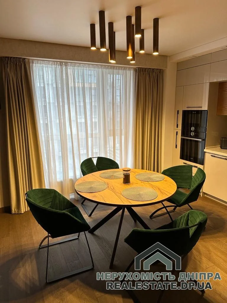 Продам чудову, дізайнерську 3к квартиру 77 м² в ЖК Пʼятий Континент, Перемога-4 на вул. Набережна Перемоги 112Д · 3