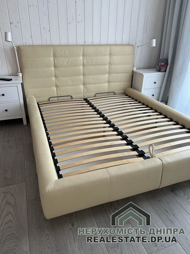 Продам 1 комнатную квартиру 43 м² с ремонтом ЖК Фаворит · 1