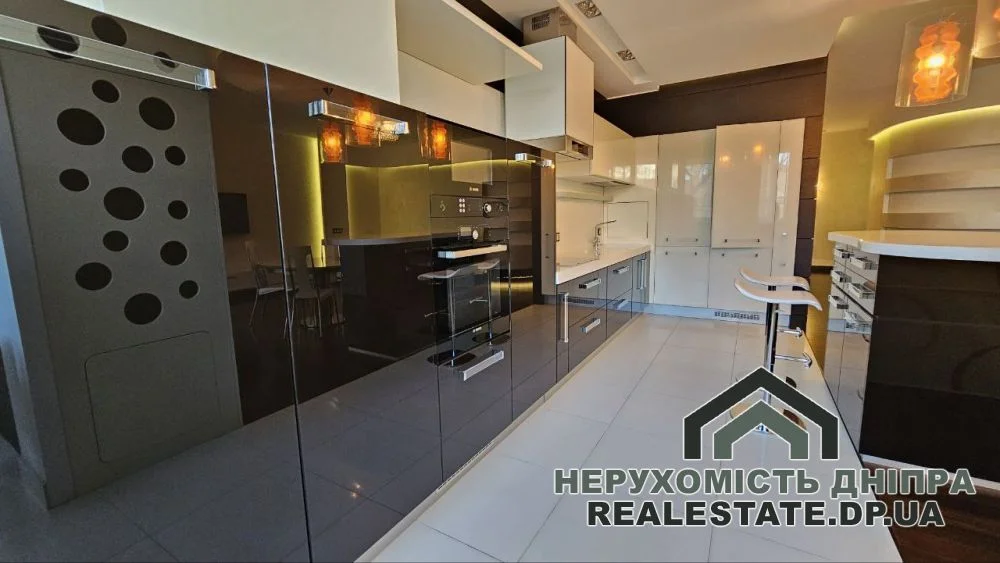 Продам 3к квартиру 138 м² ЖК Каскад · 1