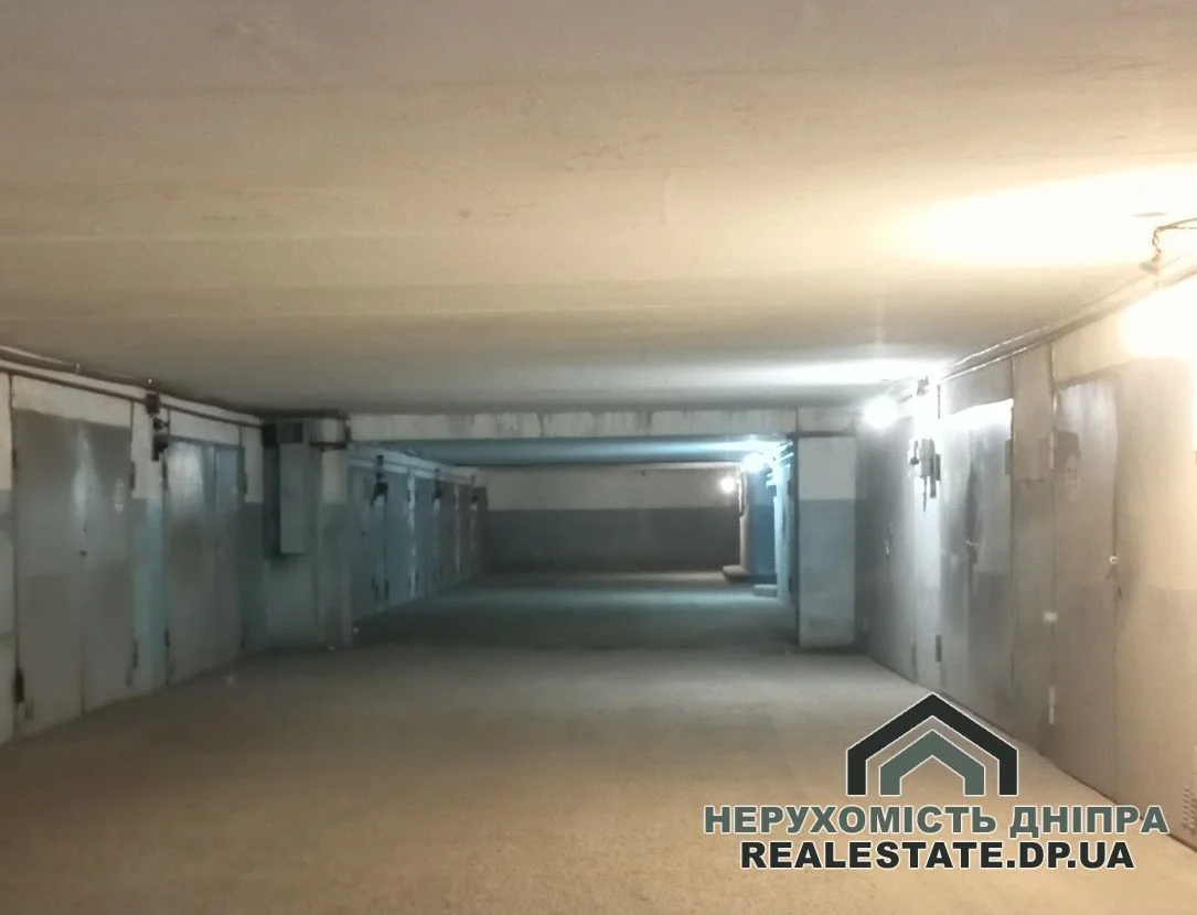 Продам паркінг в центрі міста по вул. Рогалева 14