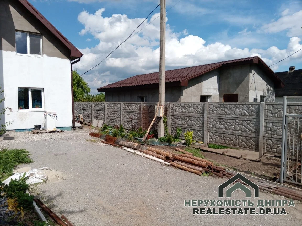 Продам двоповерховий будинок 110 м² у Підгородне