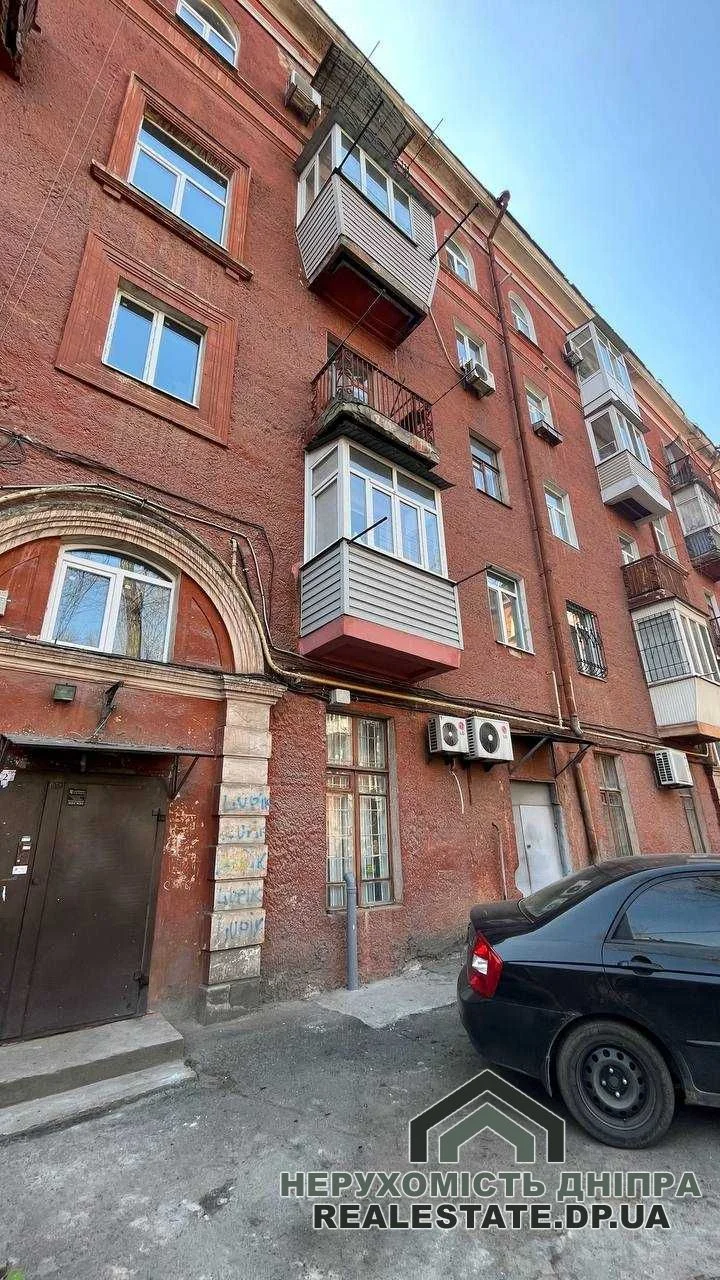 Продам 2 кімнатну квартиру сталінка 61.20 м² в центрі міста Дніпра · 1