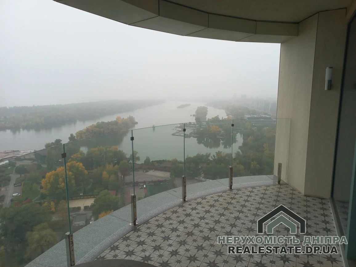 Продам велику 3к квартиру 170 м² з ремонтом, властною терасою ЖК Bartolomeo · 1