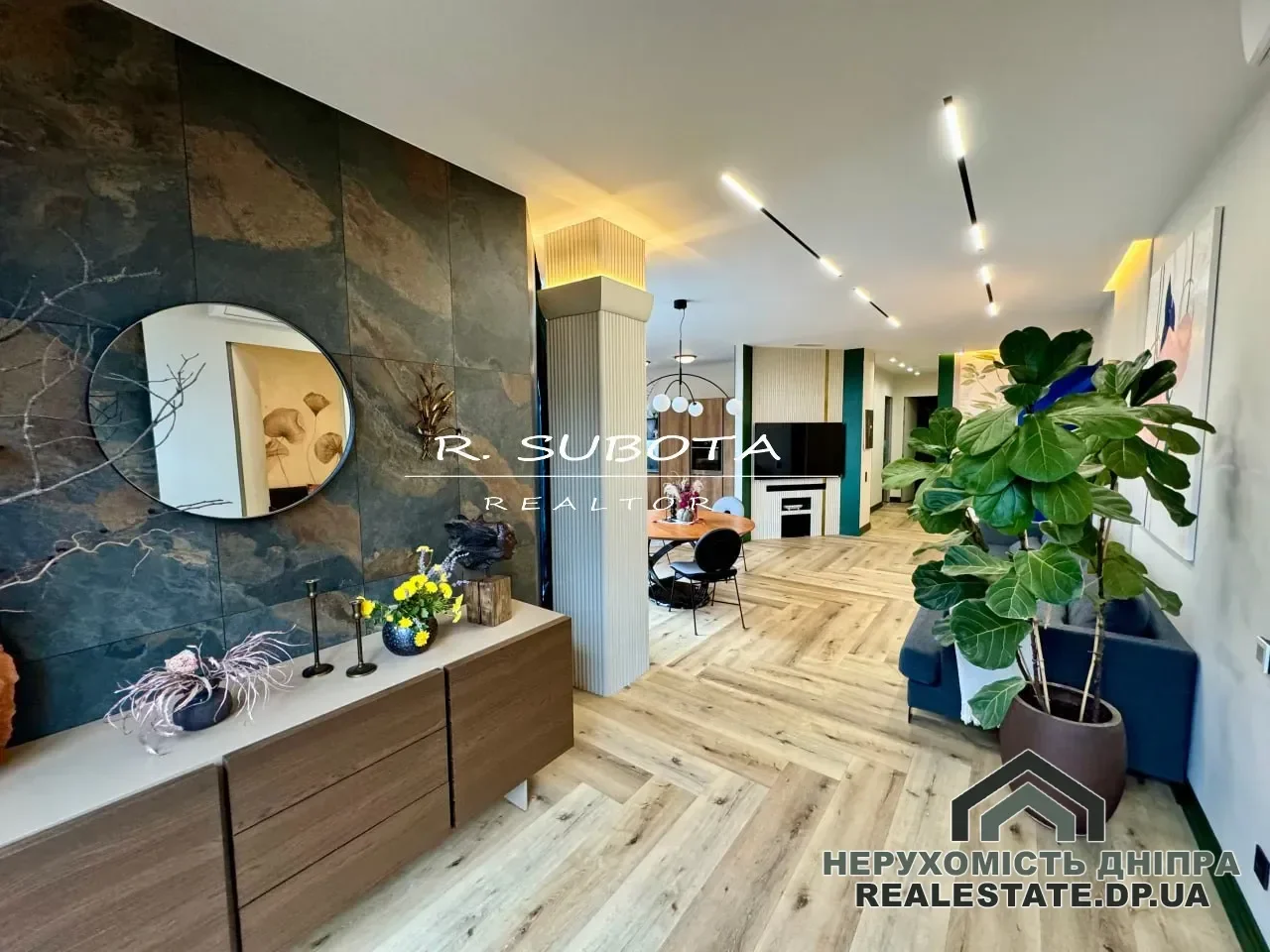 Сдается 4к студия в ЖК Комфорт Сити 130 м² с паркингом · 1